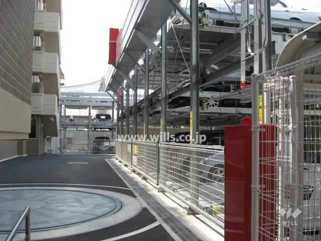 Parking lot