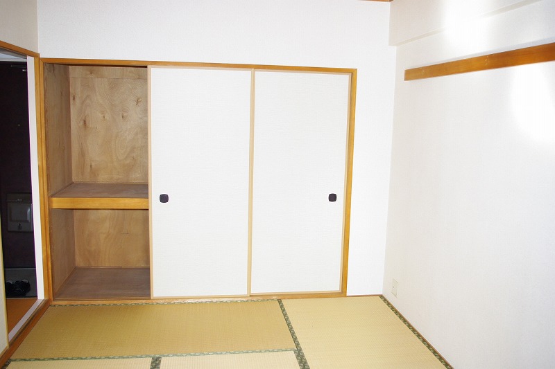 Other room space. Closet of wall-to-wall