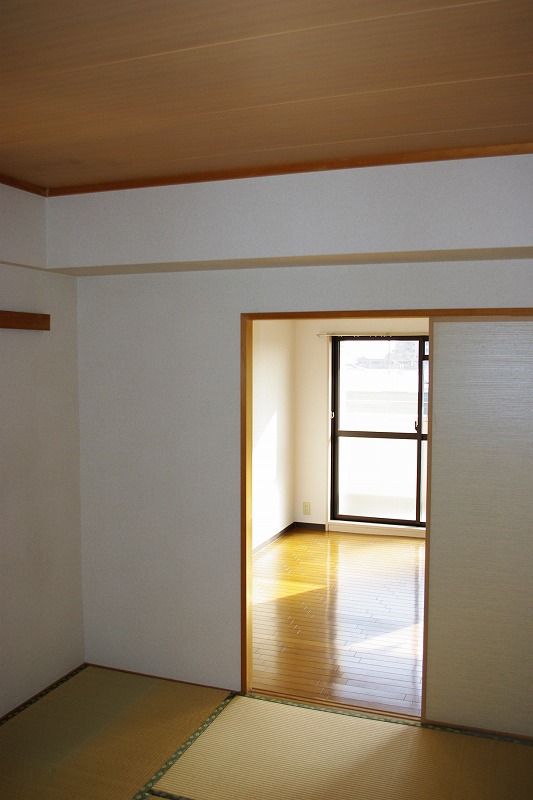 Other room space. Living and Japanese-style room is located next