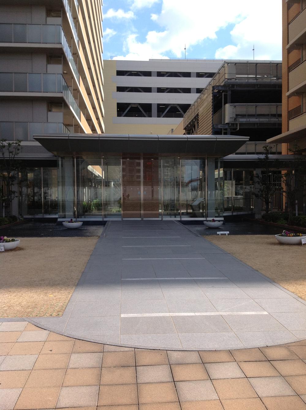Other common areas. Entrance