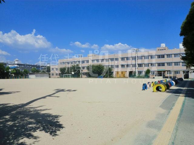 Primary school. Amagasaki Municipal Nishi Elementary School up to 305m