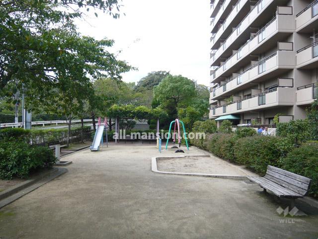 Other common areas. Site south side of the park