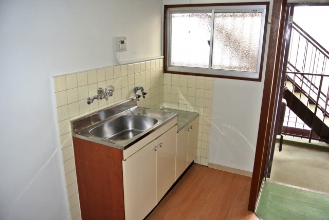 Kitchen. Bright and shiny kitchen