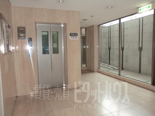 Other common areas. Elevator before