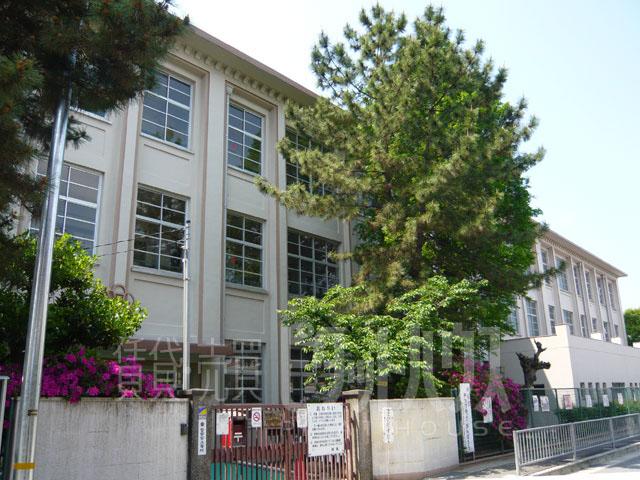 Primary school. 260m until the Amagasaki Municipal Nagasu Elementary School