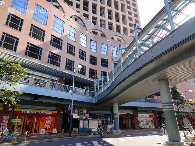 Local appearance photo. There is a variety of shops, It is very convenient apartment