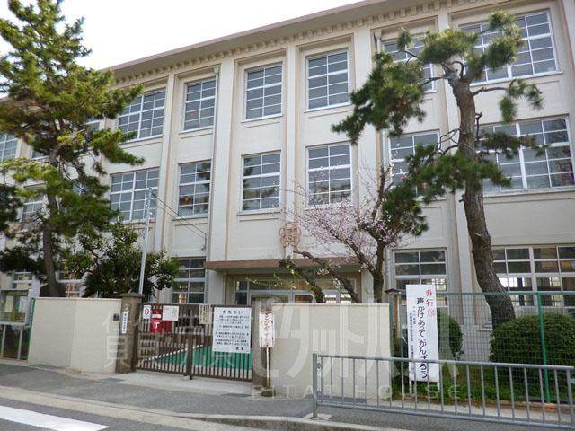 Primary school. 667m until the Amagasaki Municipal Nagasu Elementary School