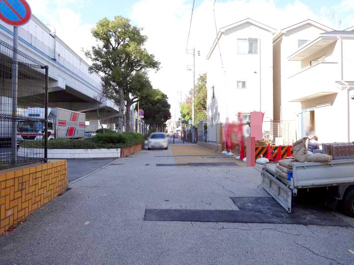 Local photos, including front road. Plans on the south side are added soundproofing wall, You can live more comfortably