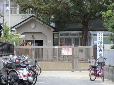 kindergarten ・ Nursery. Wakaba nursery school (kindergarten ・ 65m to the nursery)