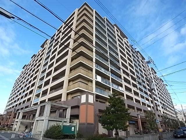 Local appearance photo. ☆ 13 aboveground floors ☆ And large-sized apartments of the total number of units 415 units