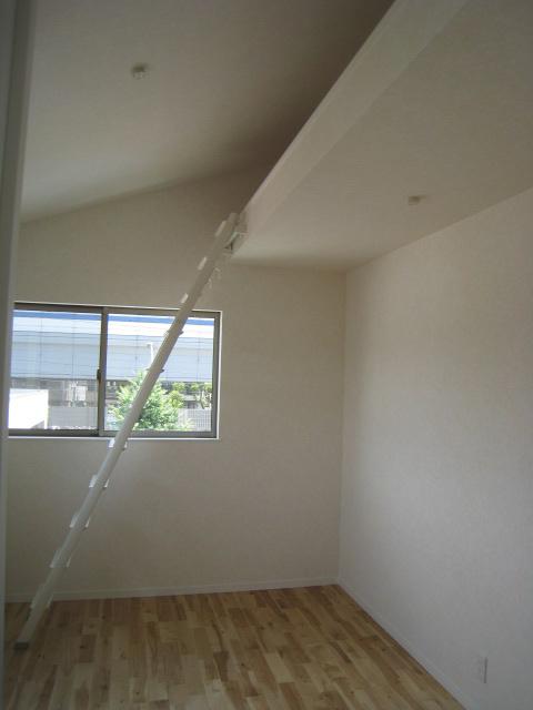 Non-living room. Indoor (June 2013) Shooting