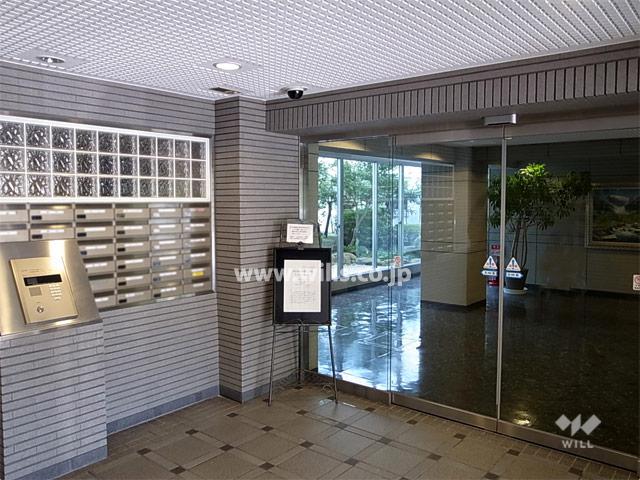 lobby. With auto lock