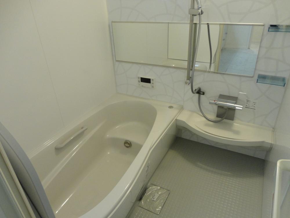 Bathroom. Indoor (April 2013) Shooting