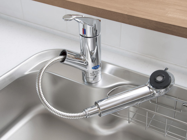 Kitchen.  [Water purifier integrated mixing faucet] By operating the buttons and levers, Water purification ・ Raw water ・ Adopt a water purifier integrated mixing faucet that can switch the shower. Eco shower has water-saving effect in the water flow with a momentum. Water purifier is available sink To spacious because it is built on the tip (same specifications)