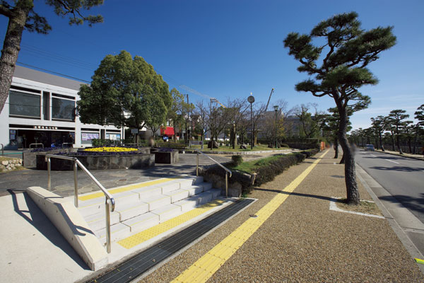 Surrounding environment. Narihira park (a 1-minute walk ・ About 20m)