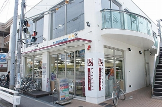 Convenience store. 326m until Lawson Tsukiwaka-cho (convenience store)