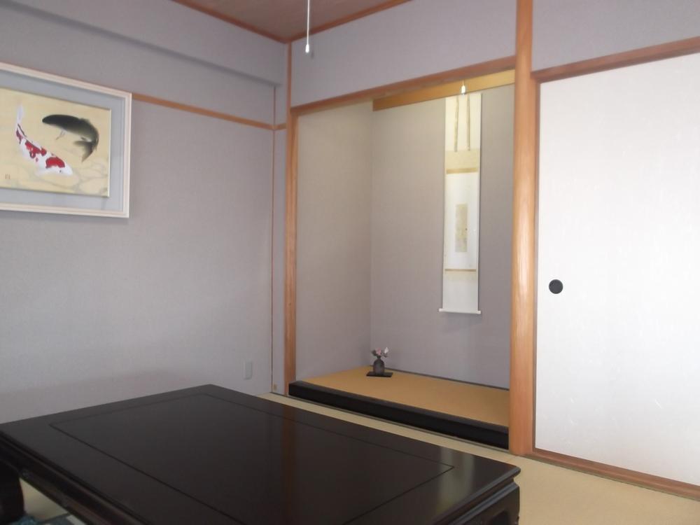 Non-living room. Japanese style room (Furniture is not included in price)