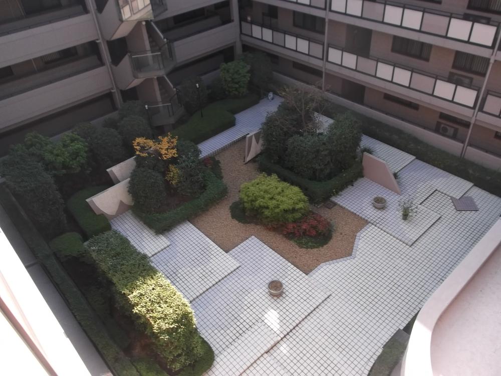Other. Courtyard (common areas)
