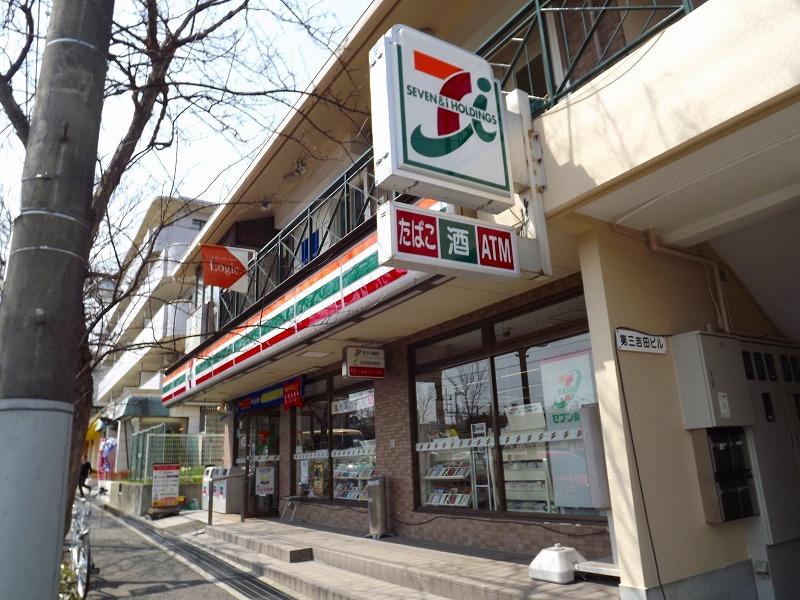 Convenience store. 1357m until the Seven-Eleven Ashiya Higashiyama-cho shop