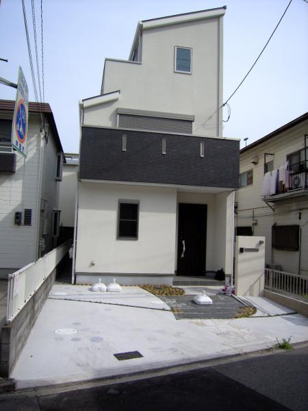 Local appearance photo. The completed local appearance