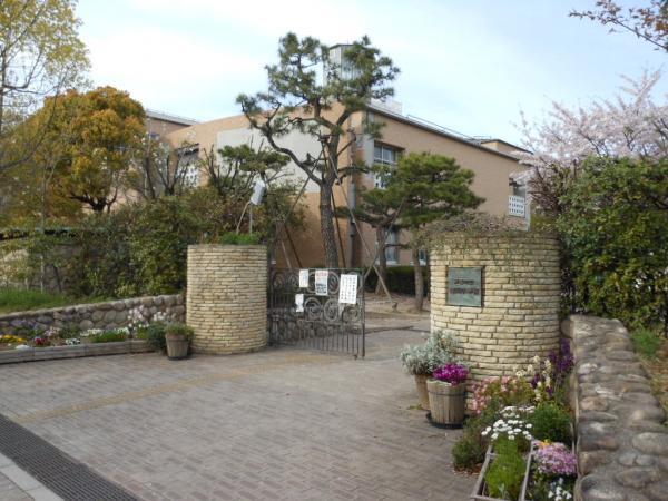 Primary school. Until Miyagawa elementary school local walk about 5 minutes 340m local walk about 5 minutes of Miyagawa Elementary School