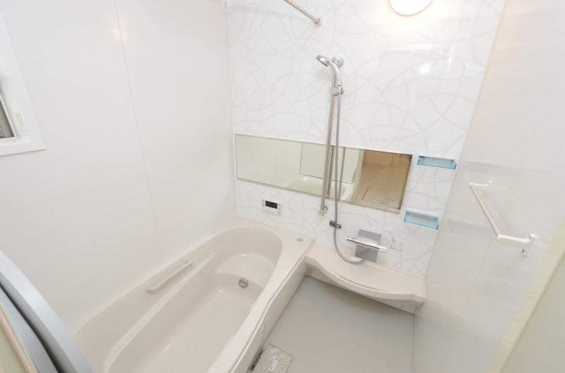 Bathroom. Indoor (June 2013) Shooting