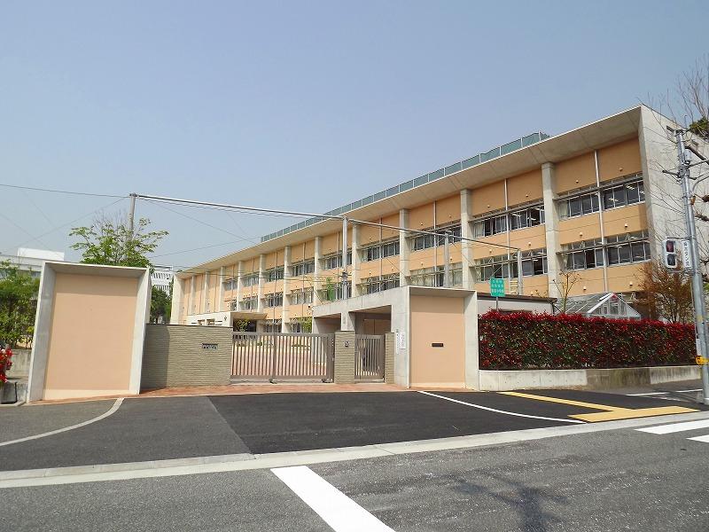 Primary school. Ashiya Municipal Seido to elementary school 520m