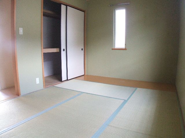 Living and room. Highly popular as the bedroom Japanese-style