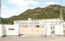 Junior high school. Municipal Yumesaki until junior high school 1100m