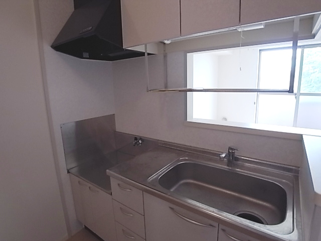 Kitchen.  ※ It is a photograph of the 202 in Room