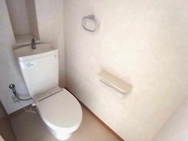 Toilet. * Photo is a thing of the same property by room.