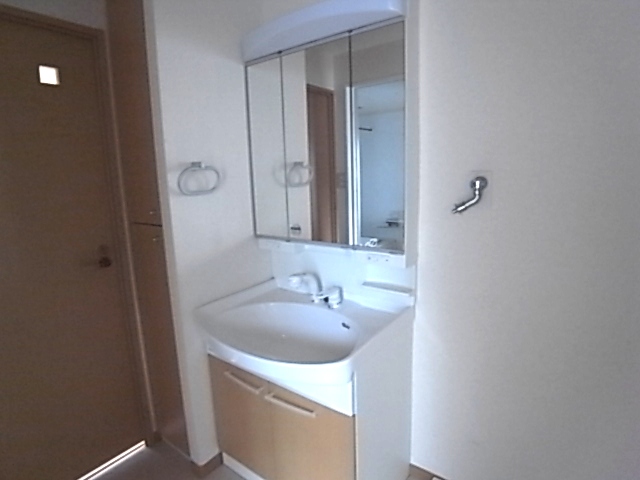 Washroom. * Photo is a thing of the same property by room.