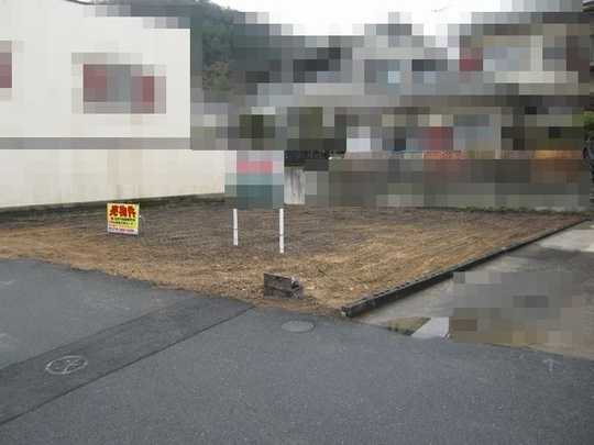 Local land photo. Land area 43.47 square meters. There is no building conditions. 