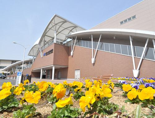 station. JR Harima Katsuhara 690m to the Train Station New Rapid stop of "Harima kadohara station" to a 9-minute walk! To Himeji Station 7 minutes ・ To Sannomiya Station 45 minutes of comfortable access ( ※ Transfer time is not included)