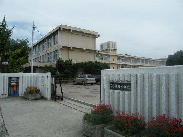 Primary school. Johoku until elementary school 860m