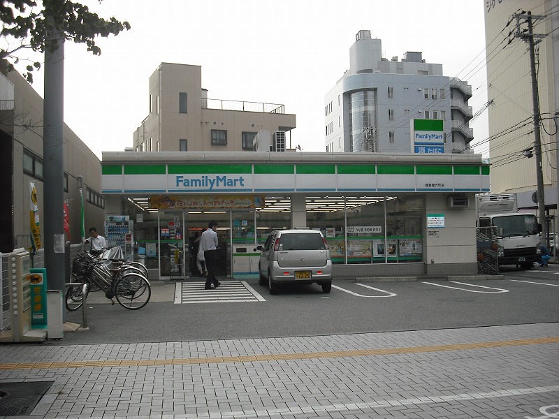 Convenience store. FamilyMart Jimmy Himeji City Hall Minamiten (convenience store) to 219m
