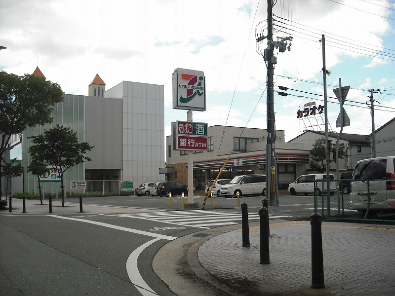 Convenience store. Seven-Eleven Himeji Shikama Miyake store up (convenience store) 382m