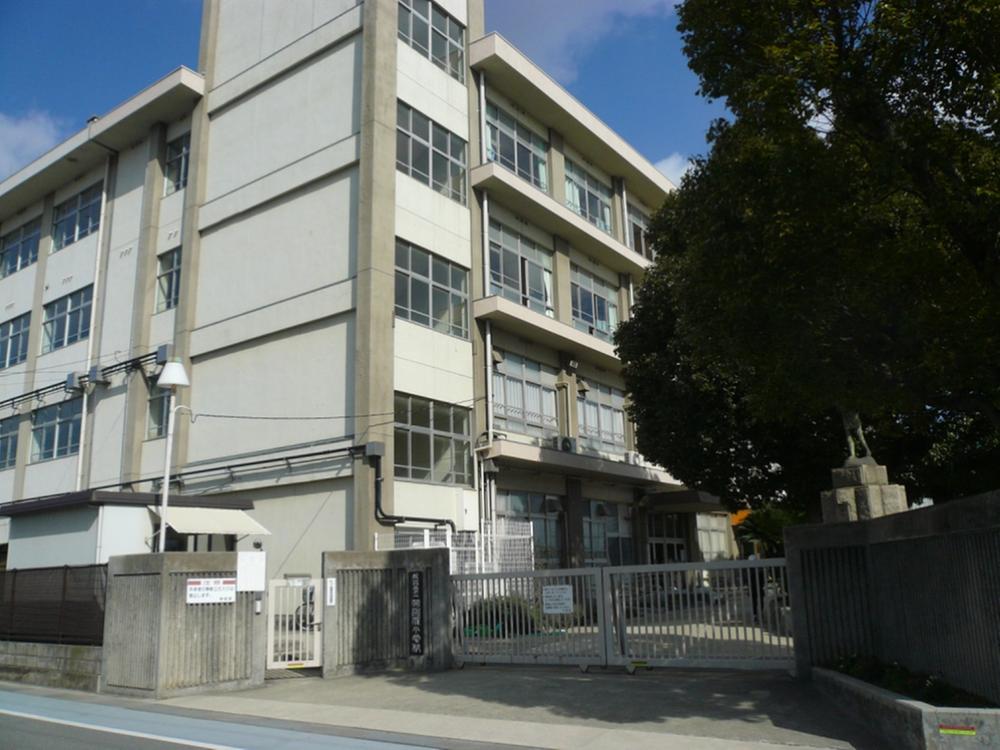 Primary school. 1090m to Himeji Municipal Agaho Elementary School