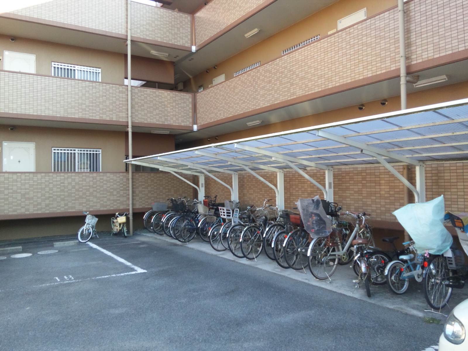 Other common areas. There is also a bicycle parking ☆