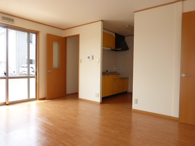 Living and room. kitchen 2-neck is a gas stove can be installed (^ v ^)