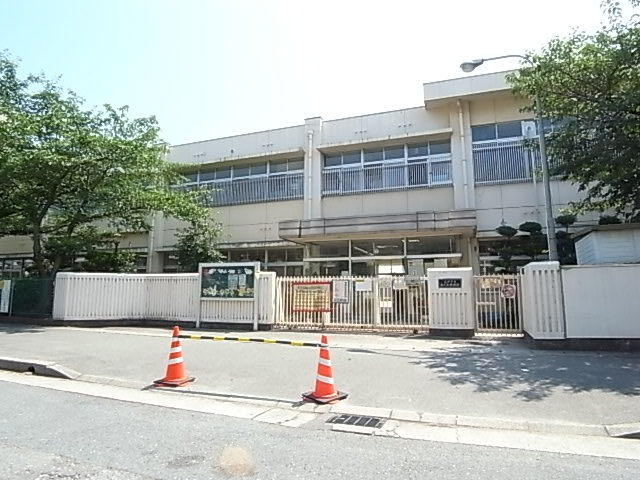 kindergarten ・ Nursery. Himeji City Megumi nursery school (kindergarten ・ 888m to the nursery)