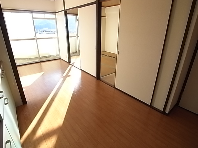 Living and room.  ※ It is a photograph of the 603 in Room