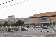 Shopping centre. 320m to Aeon Mall Otsu Himeji