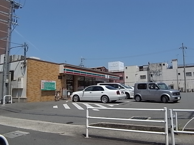 Convenience store. Seven-Eleven Himeji Shikama Shimizu 1-chome to (convenience store) 408m