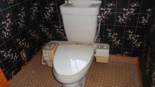 Toilet. Second floor toilet exchange plan (renovation before photo)