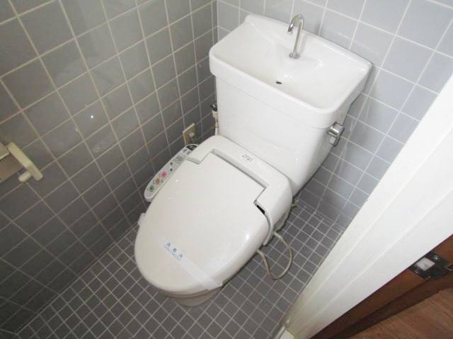 Toilet