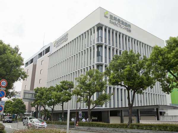 Sumitomo Mitsui Banking Corporation Itami Branch (3 minutes, about 200m walk)