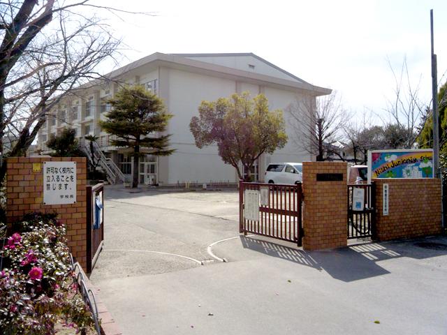 Junior high school. 1152m to Itami Tatsunishi junior high school