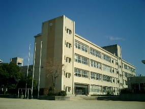 Primary school. 350m to Itami Tachibana village elementary school (elementary school)