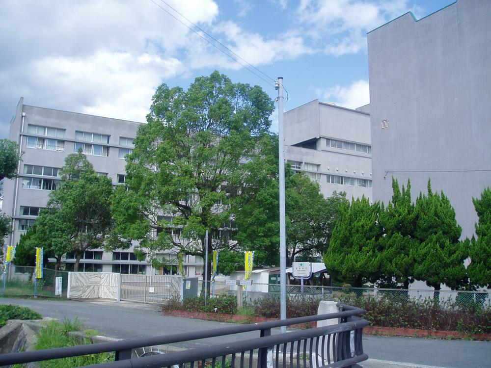 Junior high school. Tennoji River 1300m up to junior high school